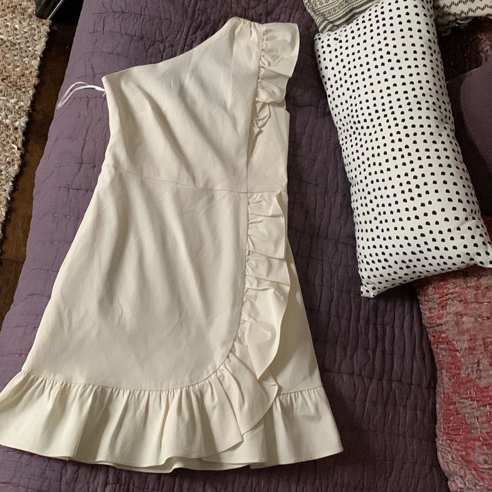 ๐ค๐ J.CREW One-Shoulder Ruffle Dress - Picture 3 of 11